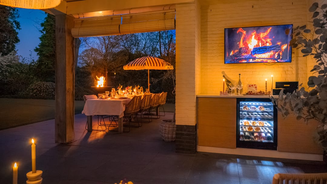 Exclusive Villa with Heated Swimming Pool in Wooded Setting — 41
