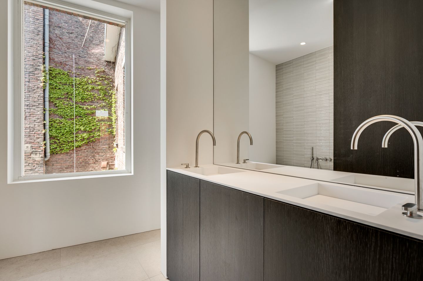 Photo 4 of Brusselsestraat 129-A02