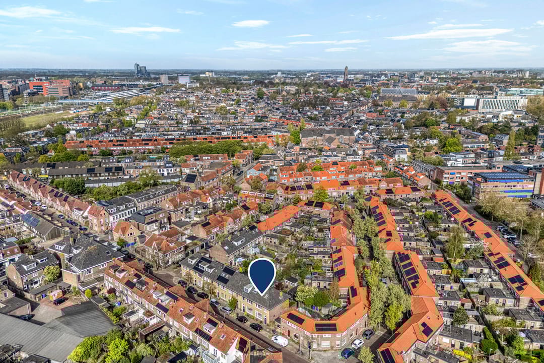 Photo 2 of Leliestraat 57