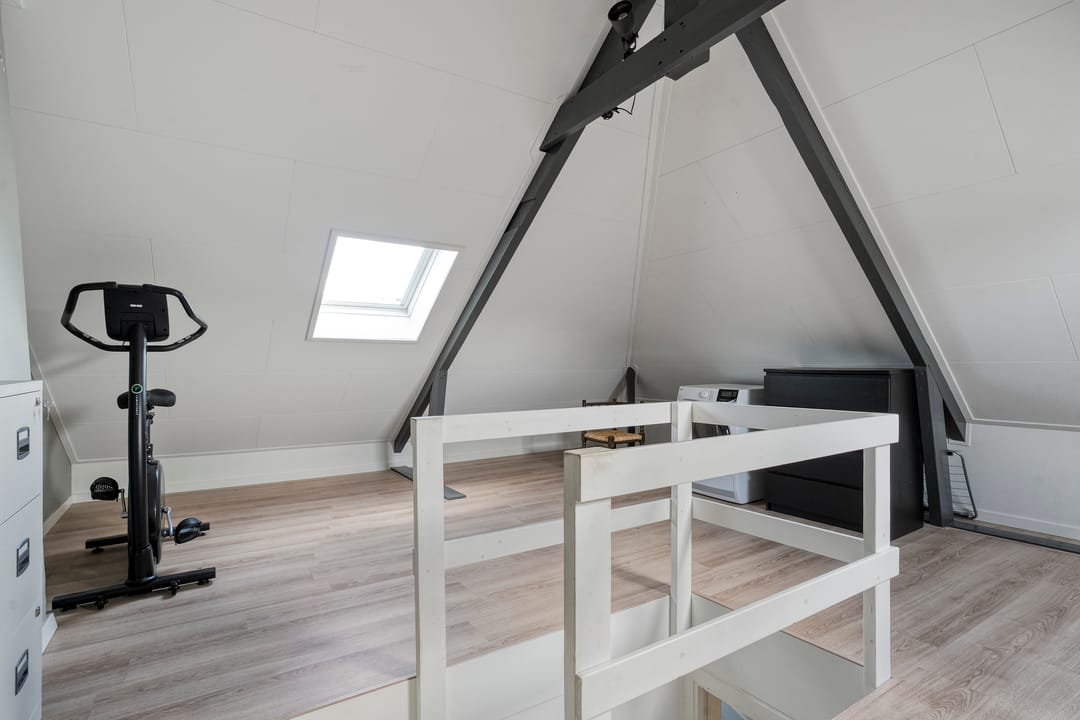 Photo 31 of Leliestraat 57