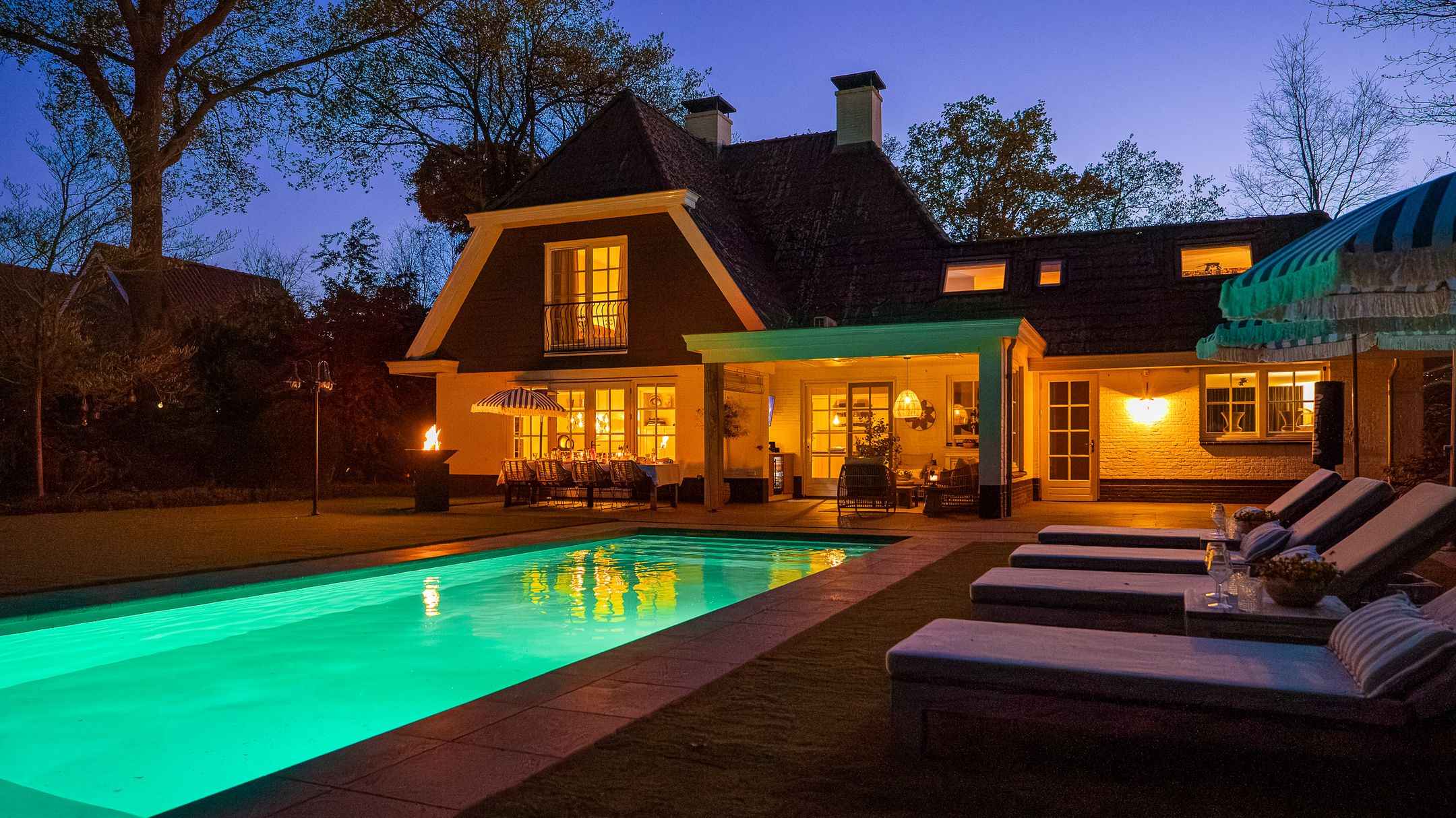 Exclusive Villa with Heated Swimming Pool in Wooded Setting — 48