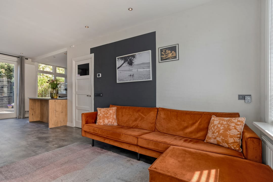 Photo 13 of Leliestraat 57