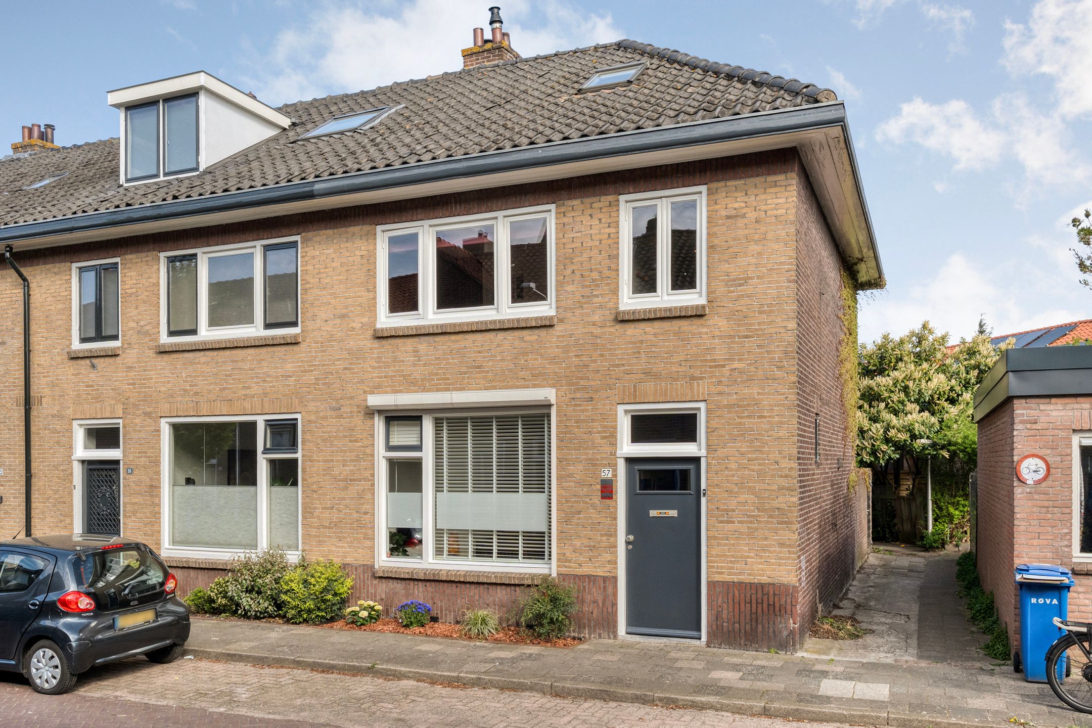 Photo 6 of Leliestraat 57