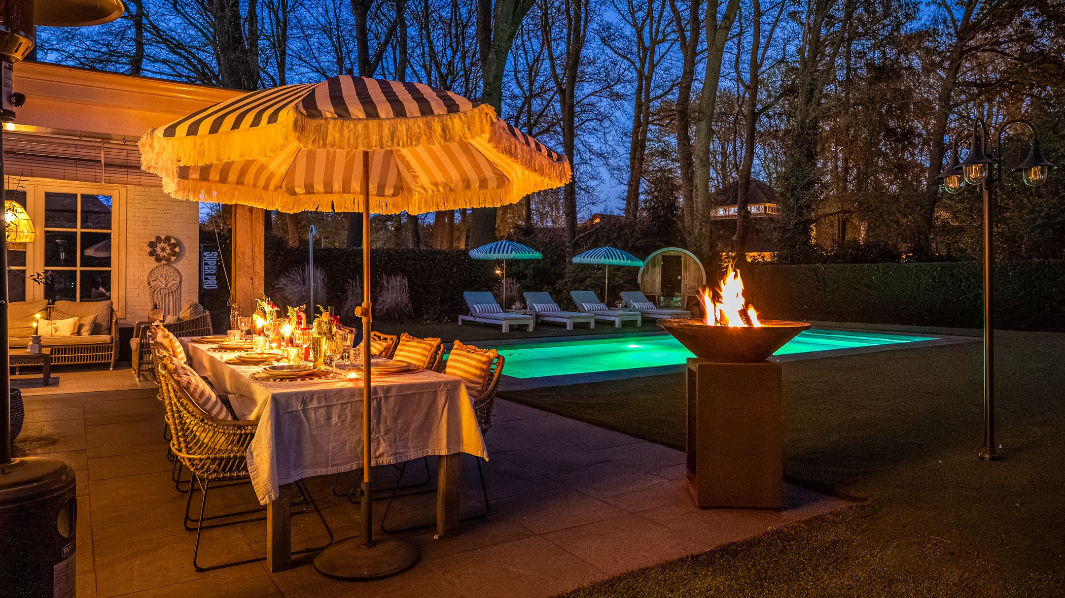 Exclusive Villa with Heated Swimming Pool in Wooded Setting — 45