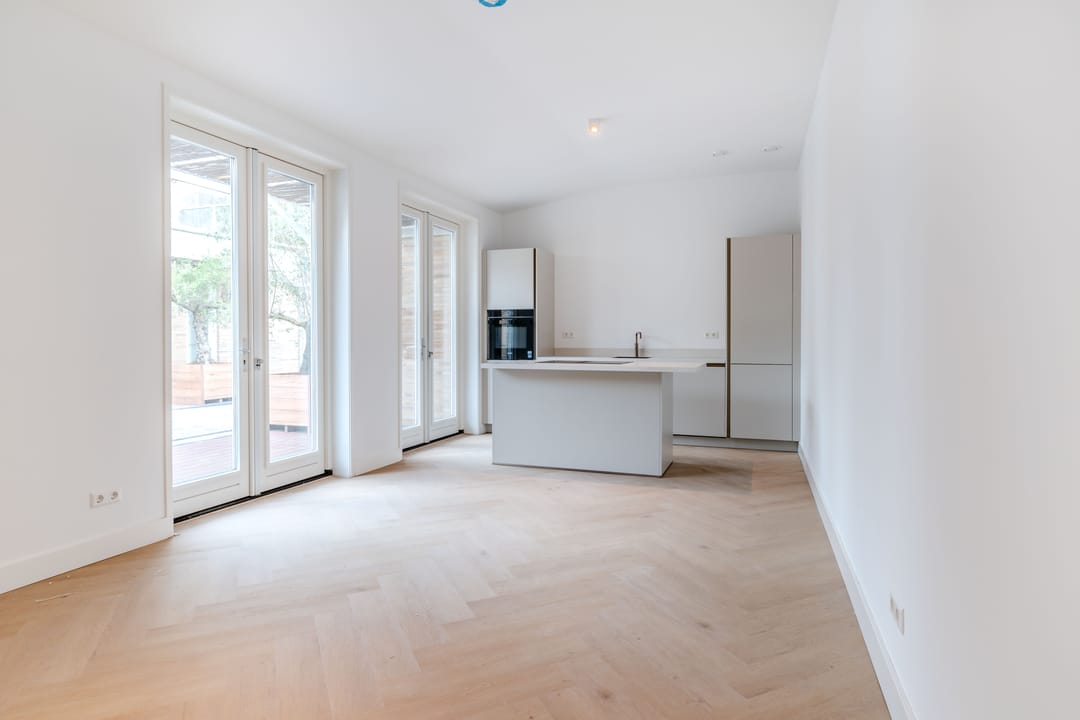 Photo 2 of Westerbaenstraat 2-B