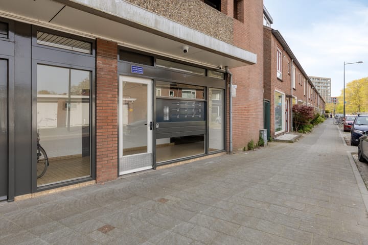 Photo 2 of Christiaan Huygensstraat 38-C10