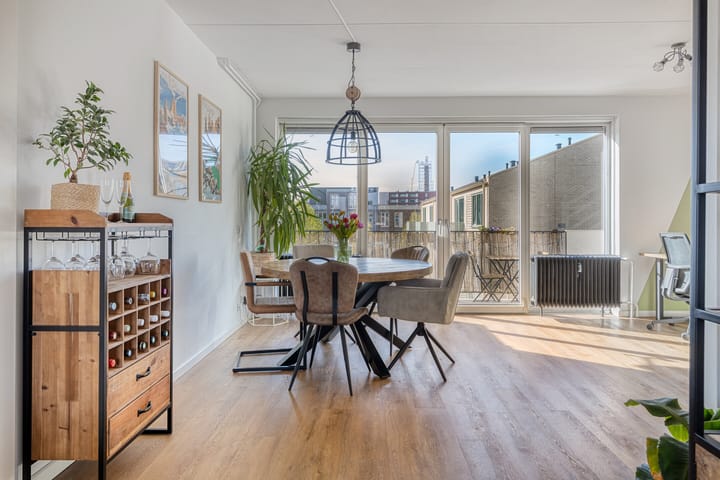 Photo 4 of Christiaan Huygensstraat 38-C10