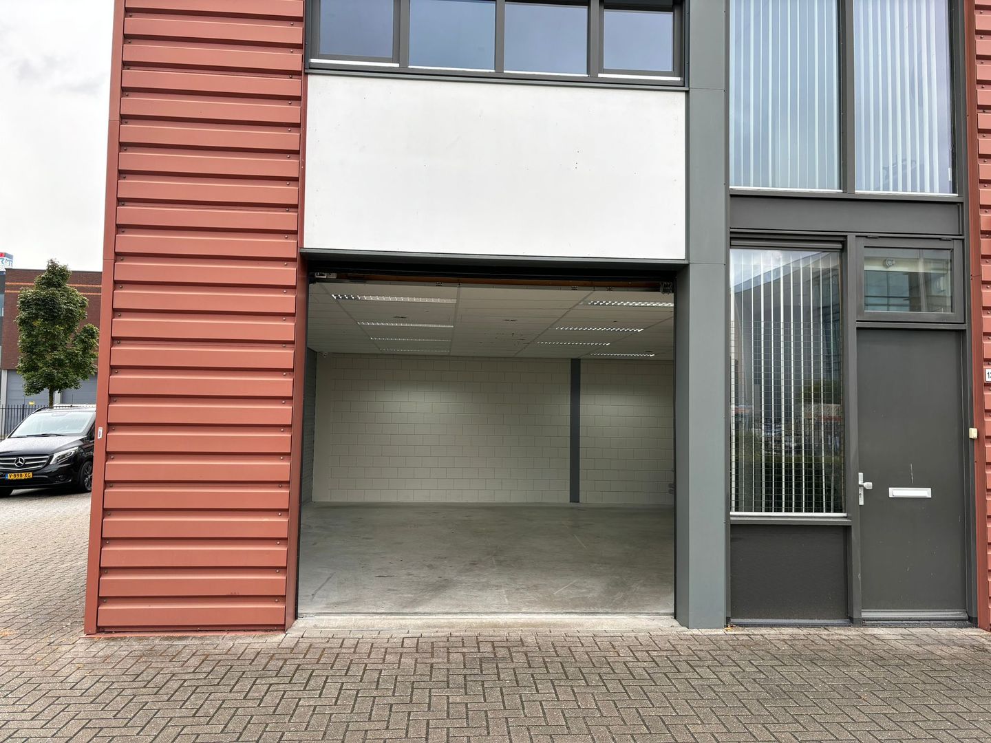 View photo 3 of Eckertstraat 13-D