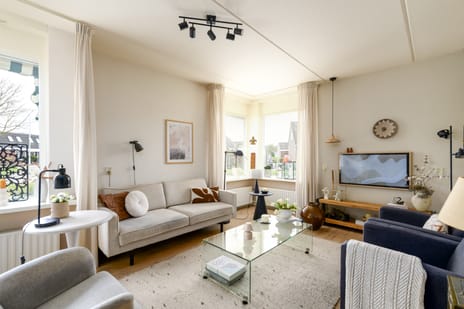 Skou 50 secondary image