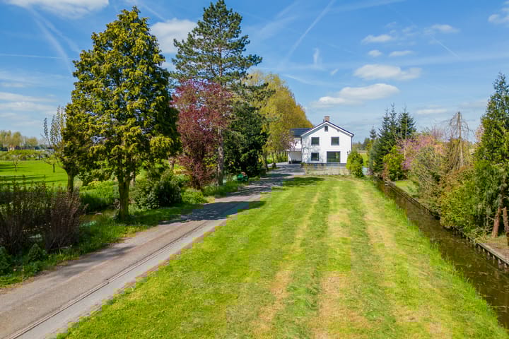 Photo 2 of Driemolensweg 4