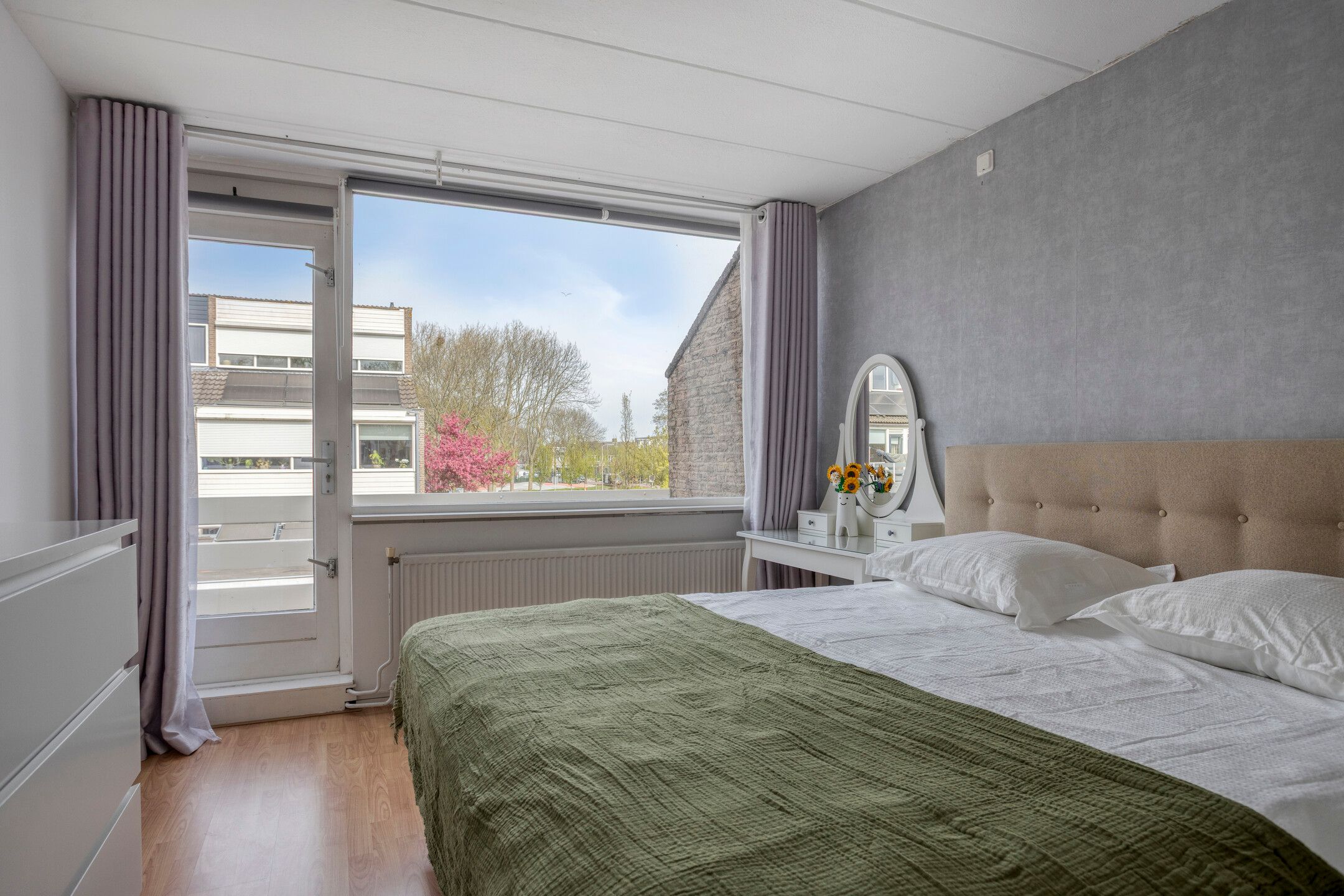 Spacious corner home with four bedrooms in family-friendly Rijnsburg neighborhood — 12
