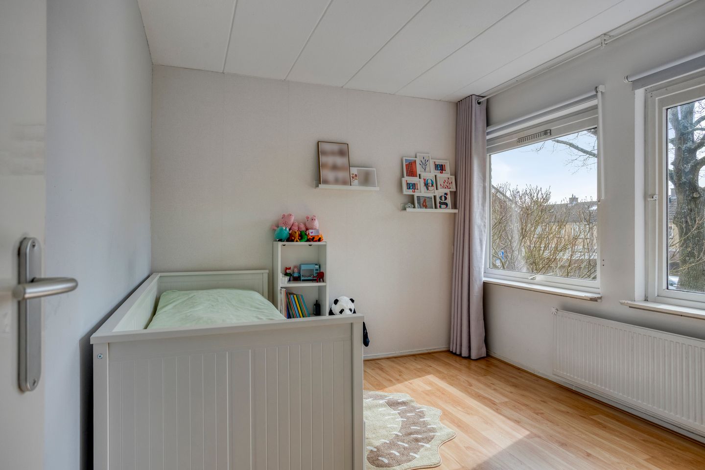 Spacious corner home with four bedrooms in family-friendly Rijnsburg neighborhood — 19