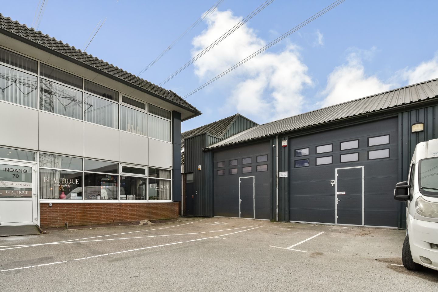 View photo 2 of Zuideinde 74-A