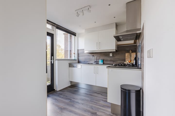 Photo 3 of Van Uvenweg 122-III