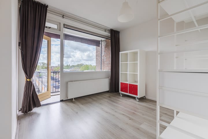 Photo 5 of Van Uvenweg 122-III