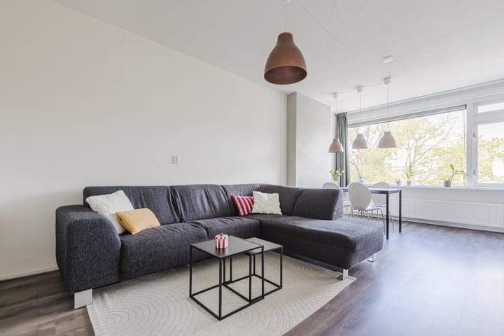 Photo 2 of Van Uvenweg 122-III