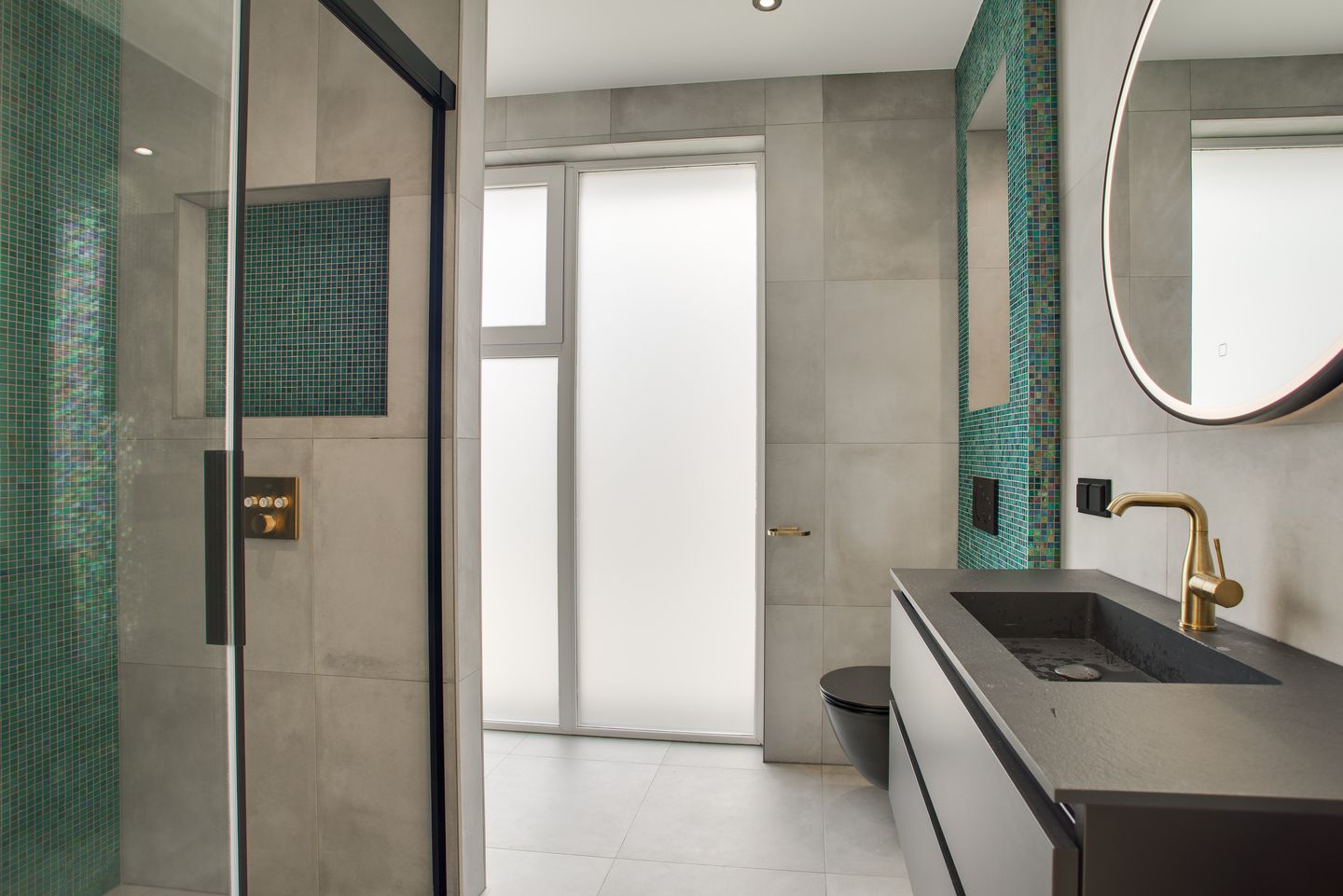 Foto 44 van Maasdamstraat 22-B