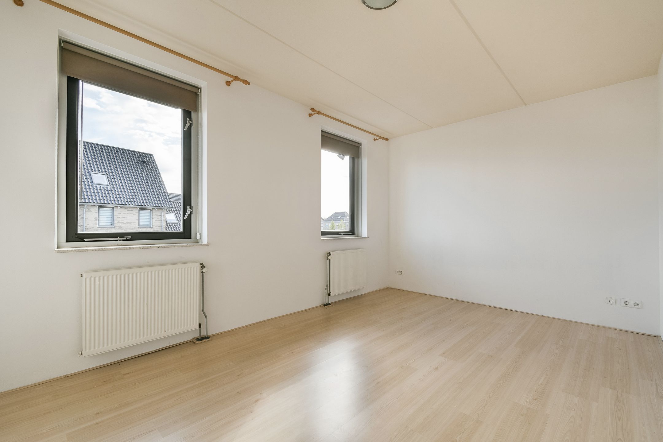 Photo 12 of Dotterbloemhof 17