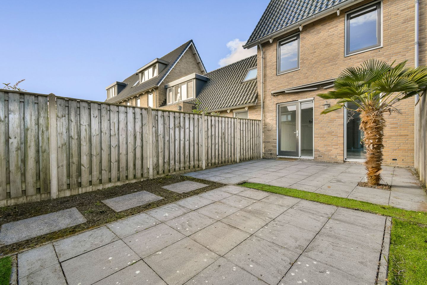 Photo 10 of Dotterbloemhof 17