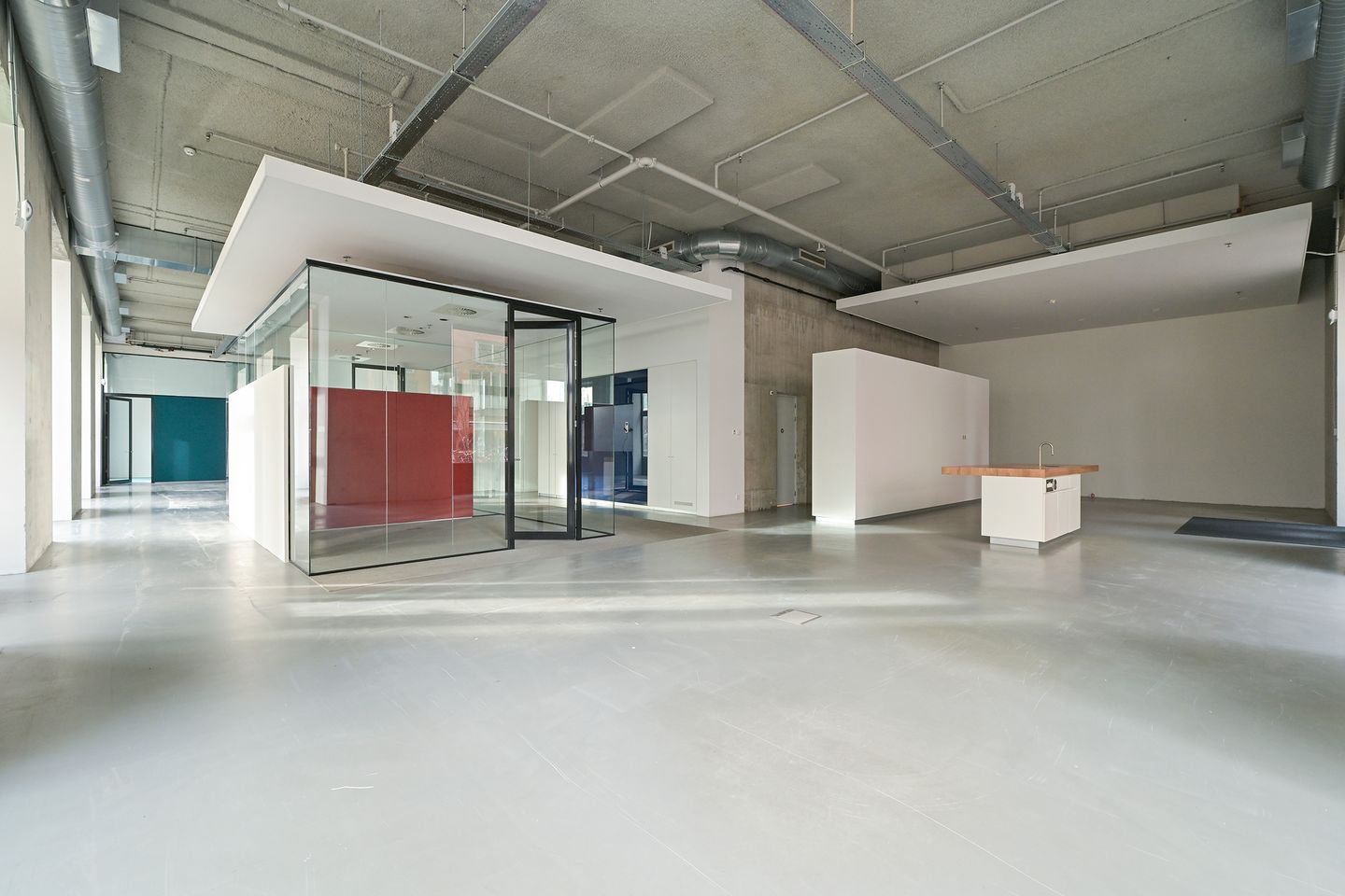 View photo 3 of Zwarteweg 46