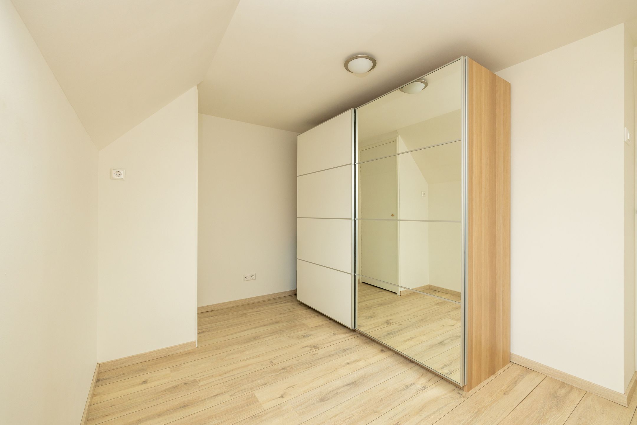 Foto 36 van Van der Ledestraat 8