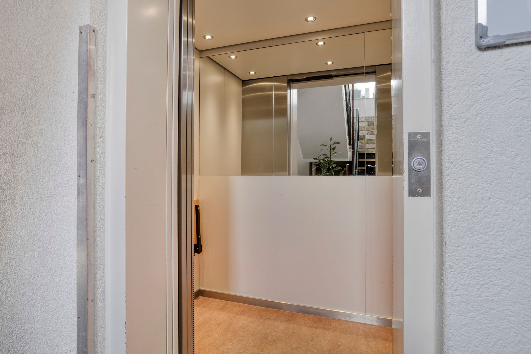 Foto 9 van Europaplein 3-C