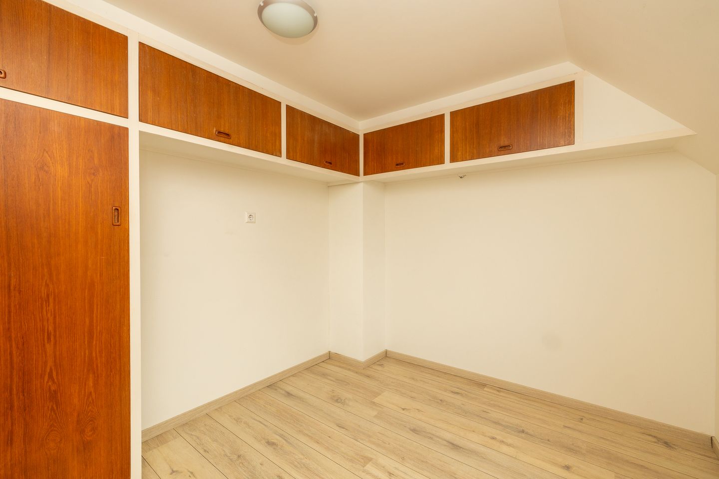 Foto 29 van Van der Ledestraat 8