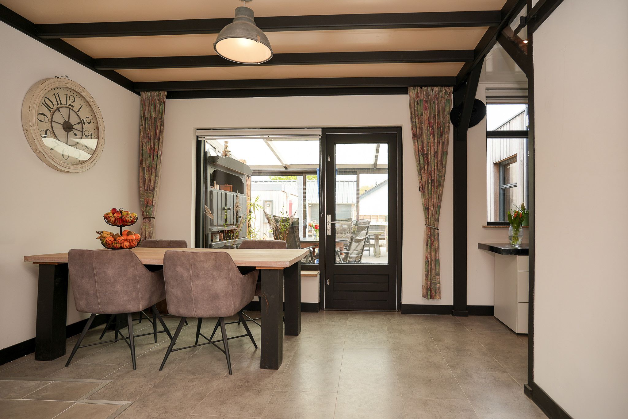Photo 6 of Raadhuisstraat 4