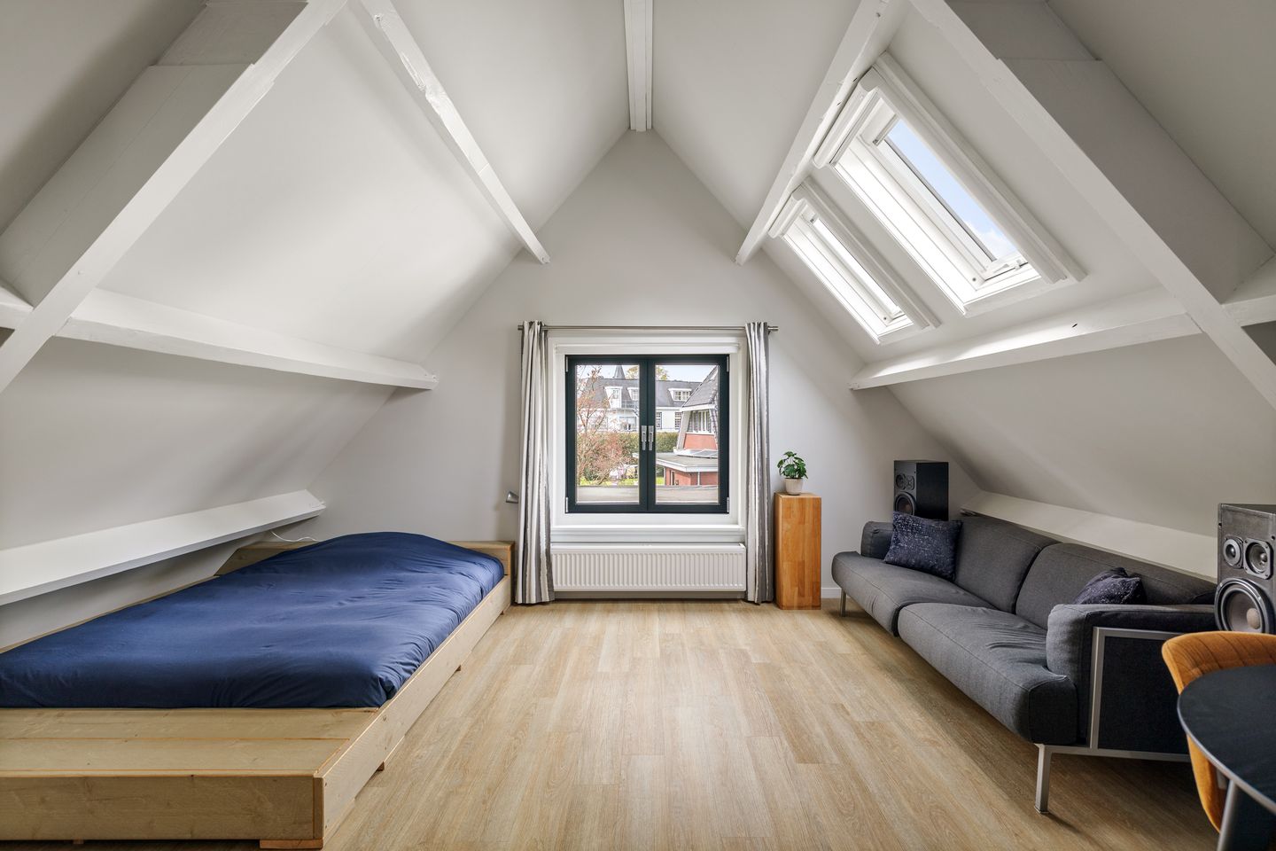 Foto 25 van Marinus Naefflaan 7