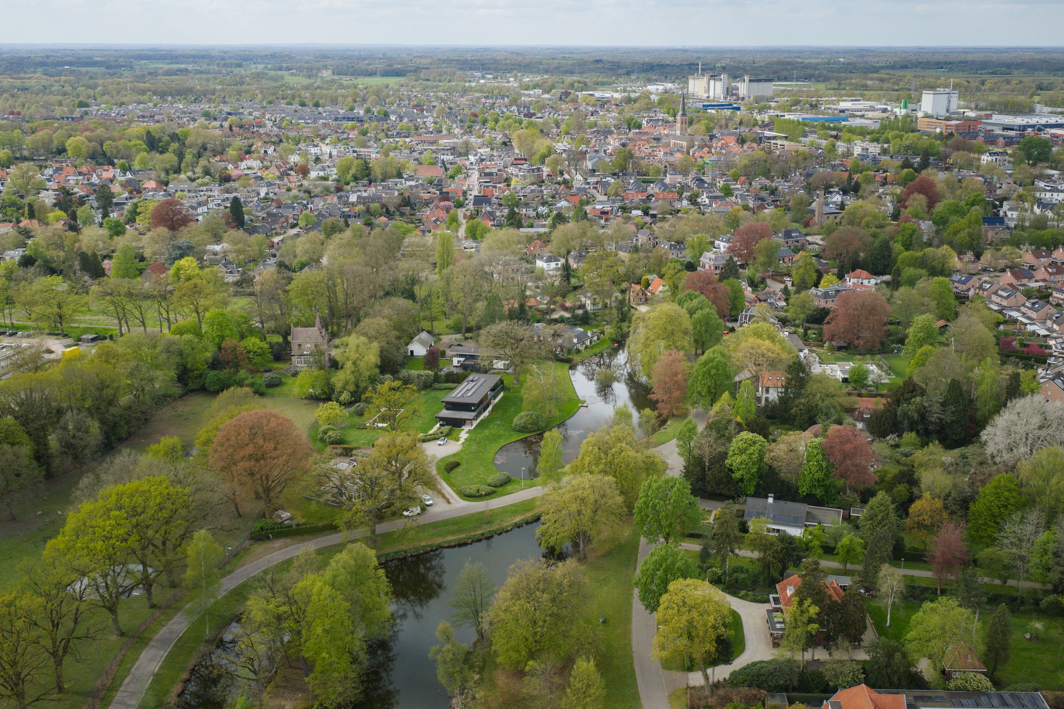 Foto 48 van Marinus Naefflaan 7