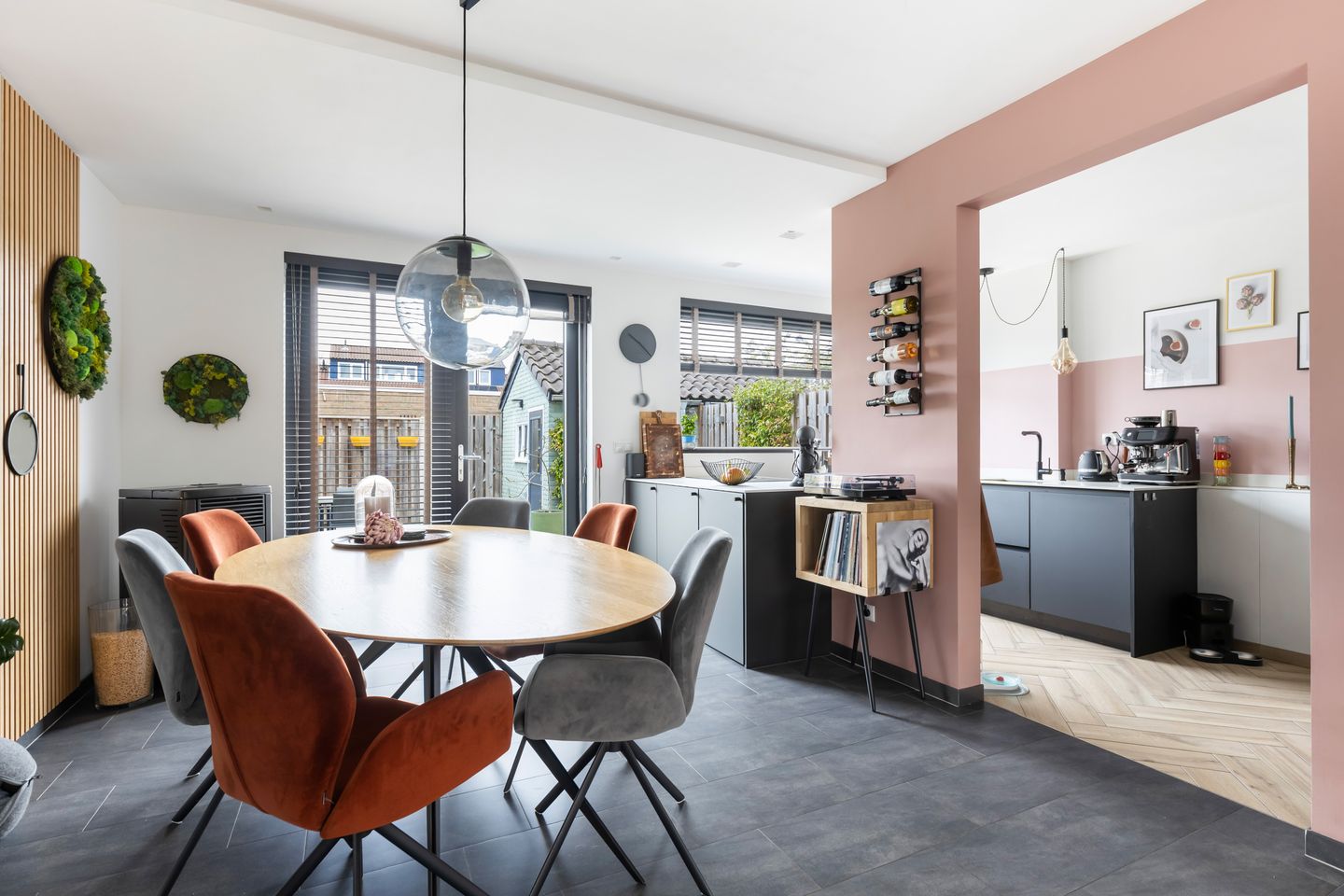 Foto 10 van Albert Cuypstraat 18