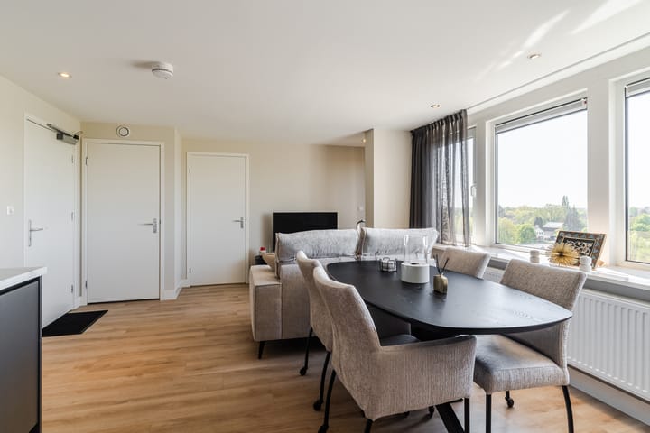 Foto 2 van Burgemeester Verwielstraat 2-C17