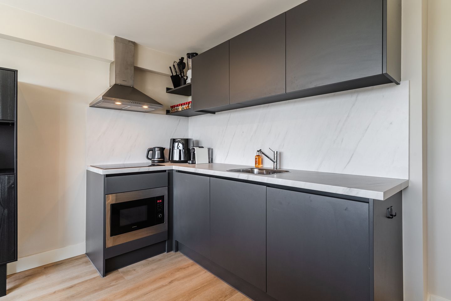 Foto 4 van Burgemeester Verwielstraat 2-C17