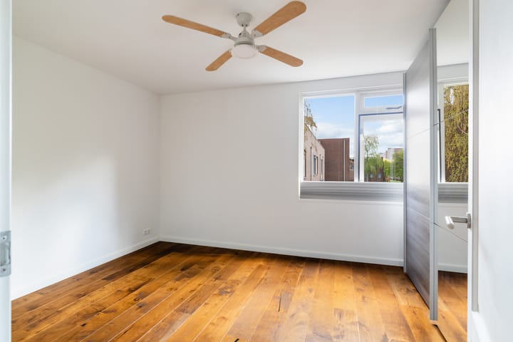 Foto 4 van Robert Schumanring 120