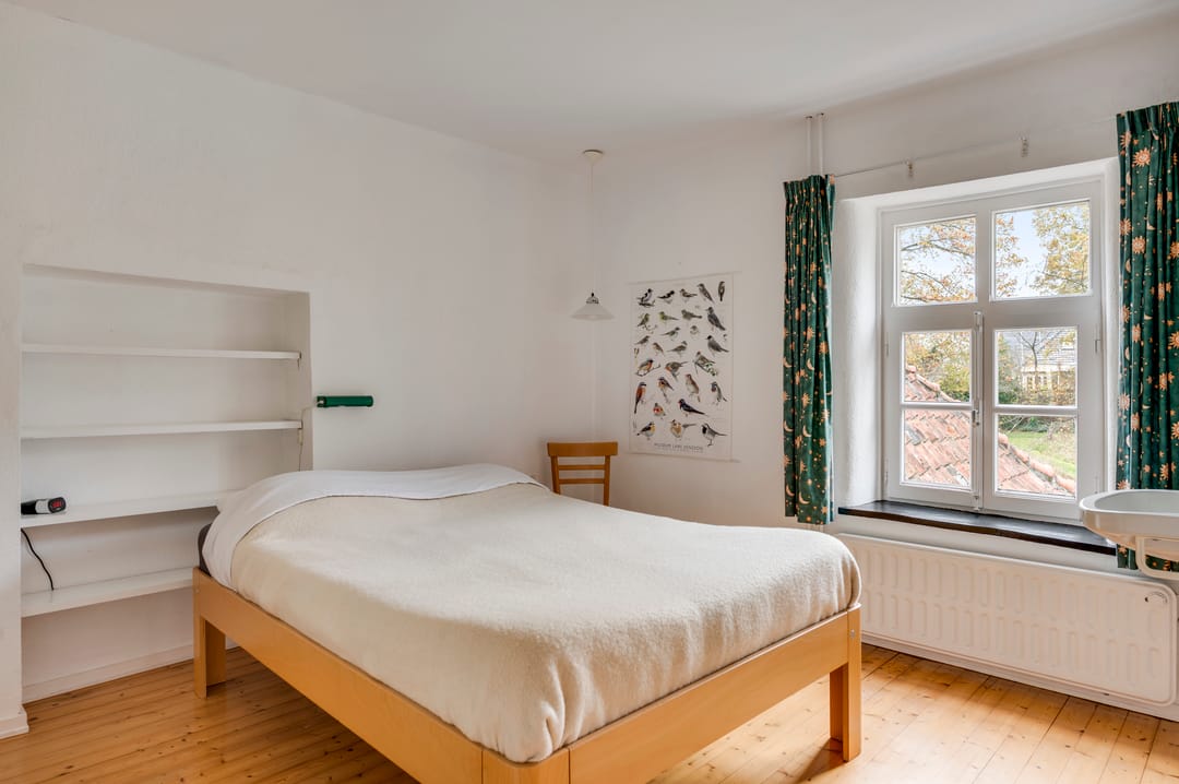 Historic 1840 detached mansion with authentic character and expansive garden in Buggenum — 31