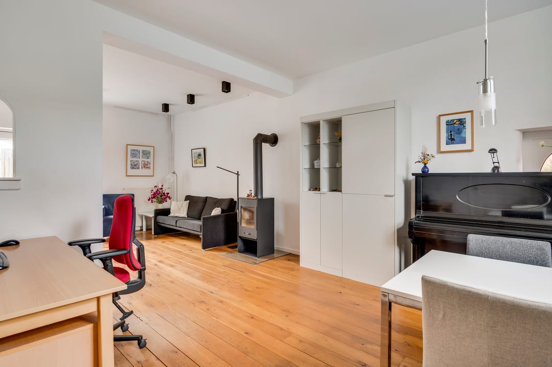 Historic 1840 detached mansion with authentic character and expansive garden in Buggenum — 23