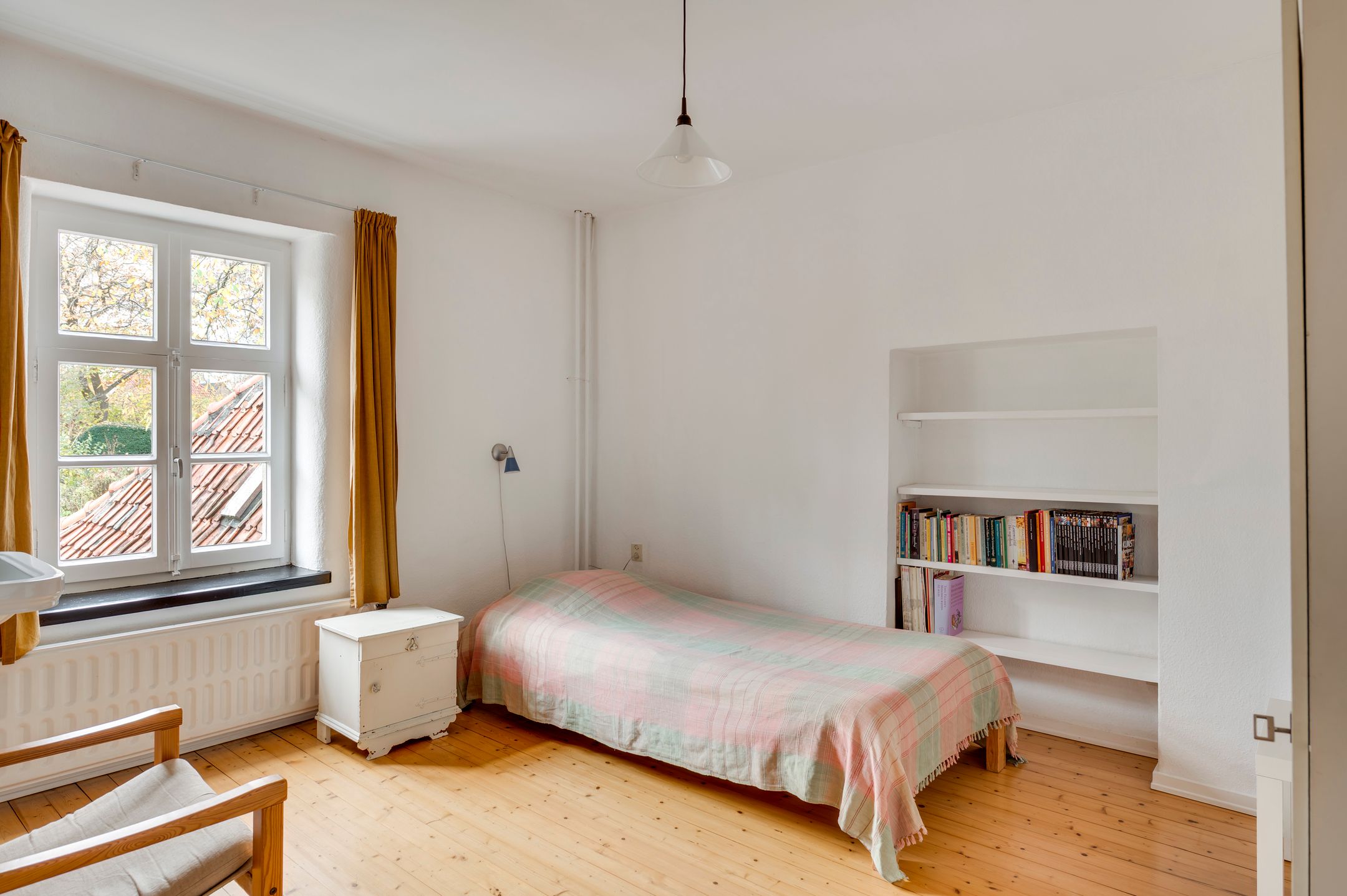 Historic 1840 detached mansion with authentic character and expansive garden in Buggenum — 36