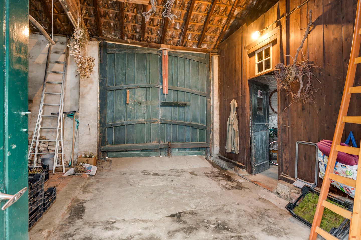 Historic 1840 detached mansion with authentic character and expansive garden in Buggenum — 44