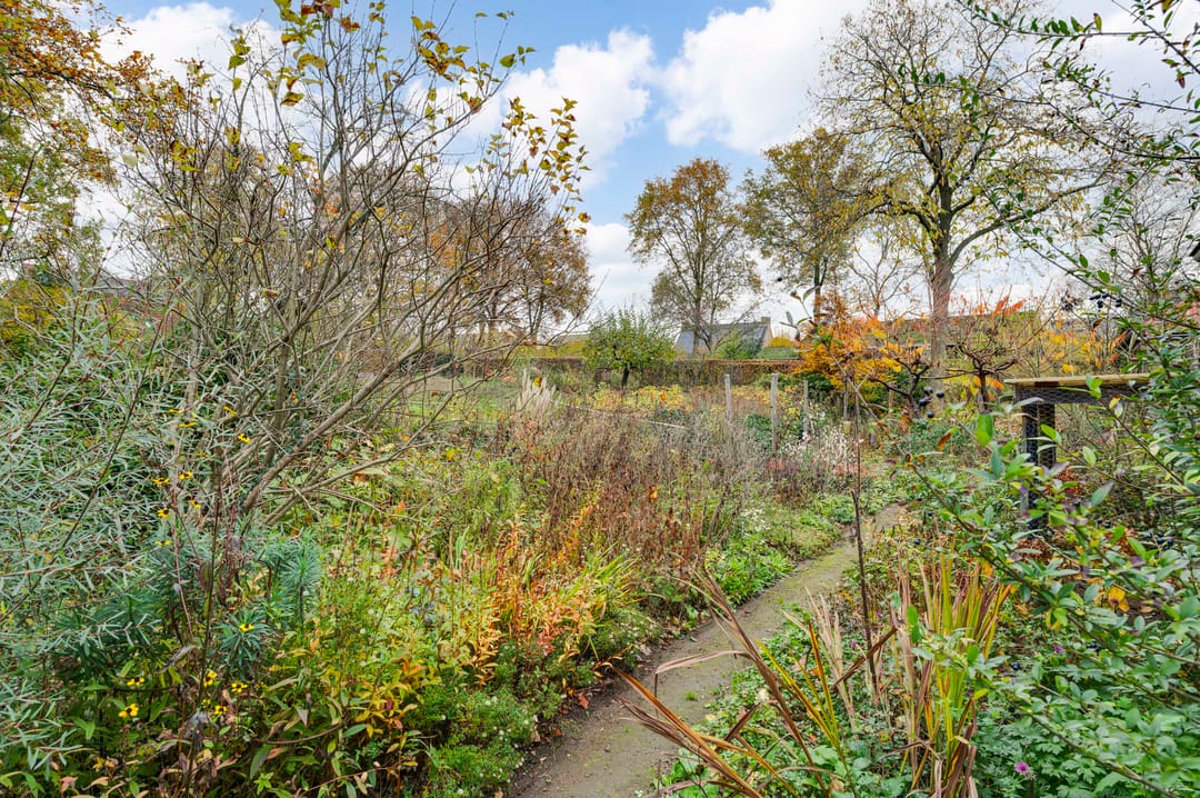 Historic 1840 detached mansion with authentic character and expansive garden in Buggenum — 53