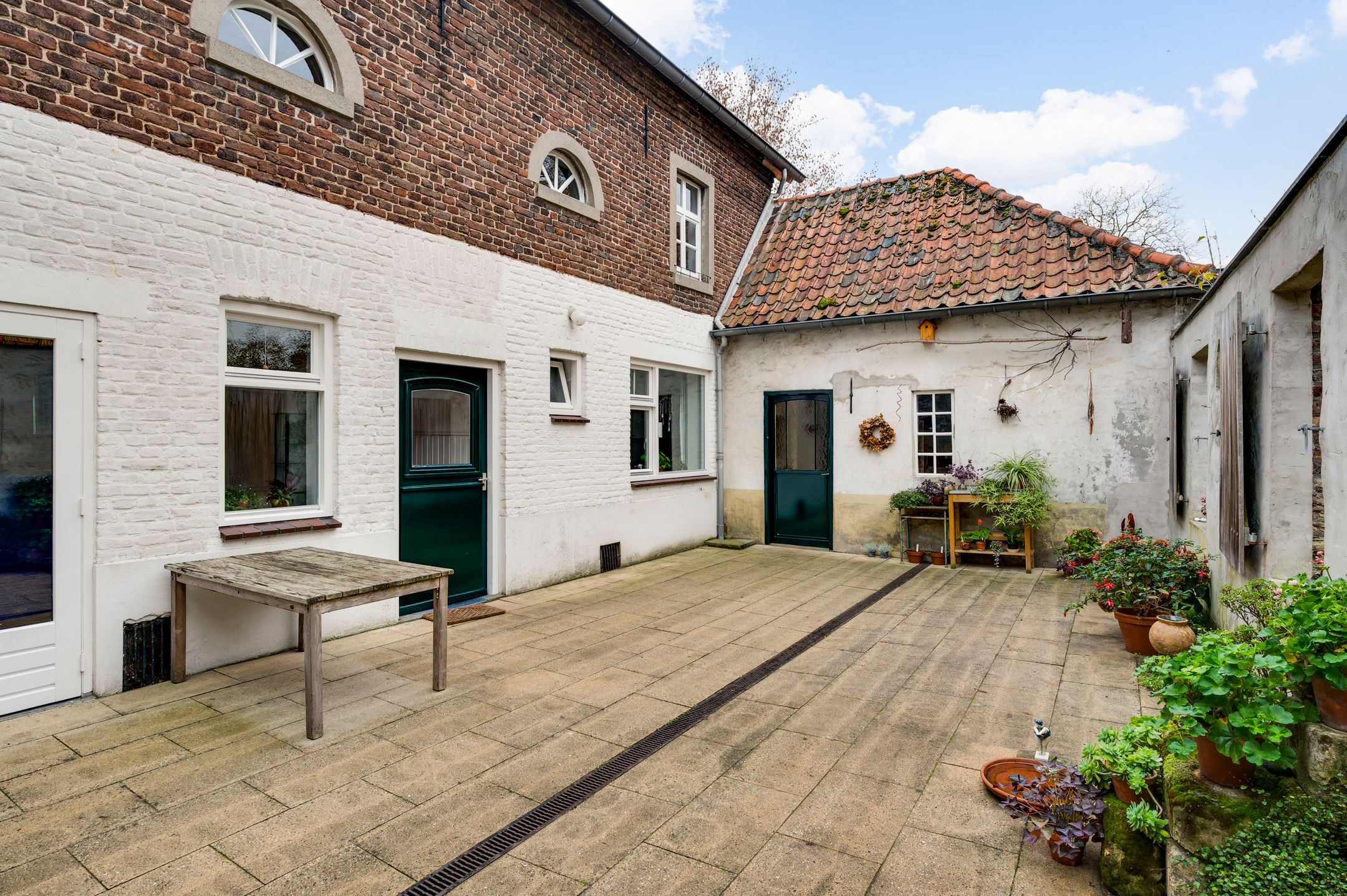 Historic 1840 detached mansion with authentic character and expansive garden in Buggenum — 57