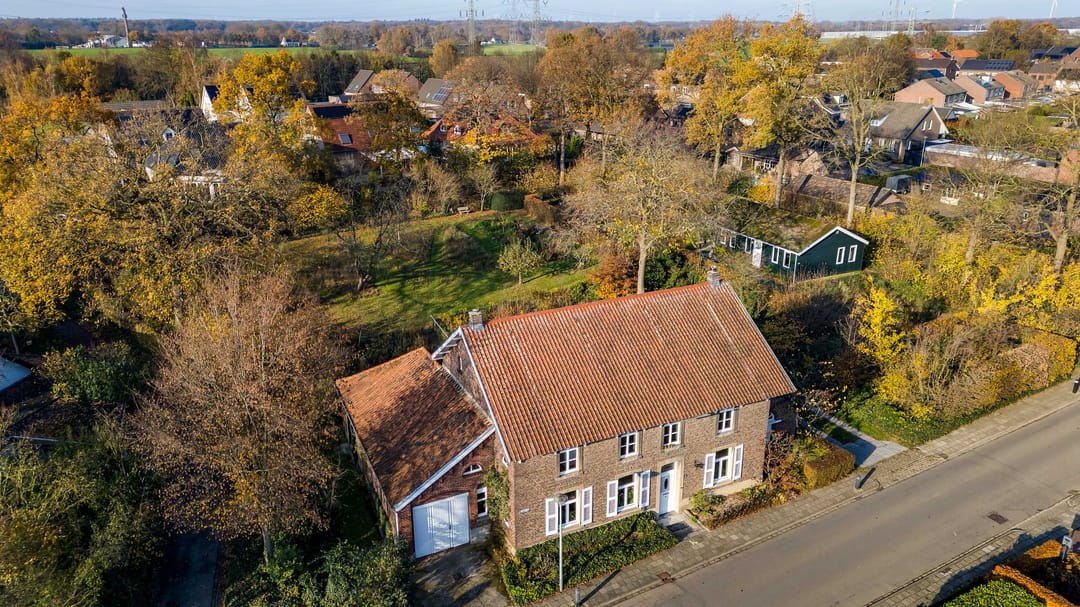 Historic 1840 detached mansion with authentic character and expansive garden in Buggenum — 68