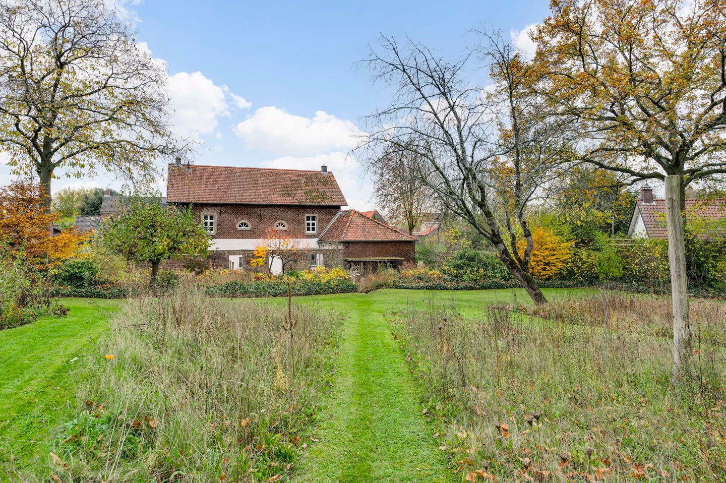 Historic 1840 detached mansion with authentic character and expansive garden in Buggenum — 65