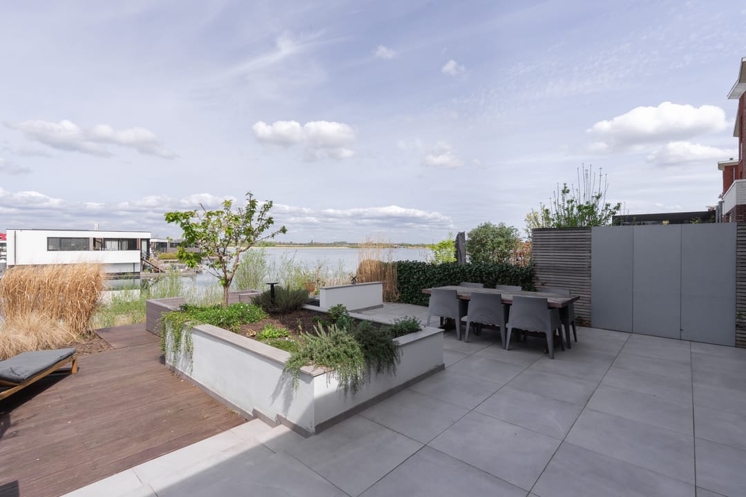 Foto 2 van Genesisstraat 5