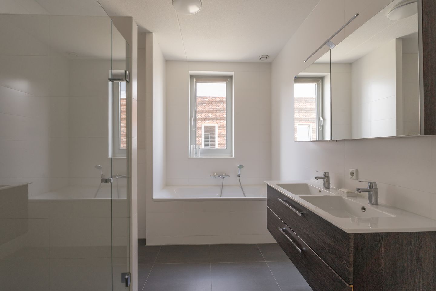 Foto 34 van Genesisstraat 5