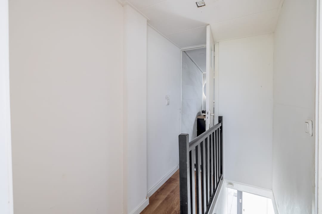 Foto 13 van Warmoesstraat 125