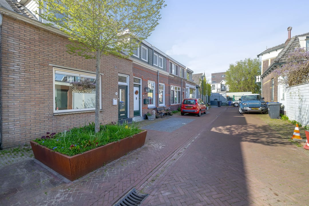 Foto 23 van Warmoesstraat 125