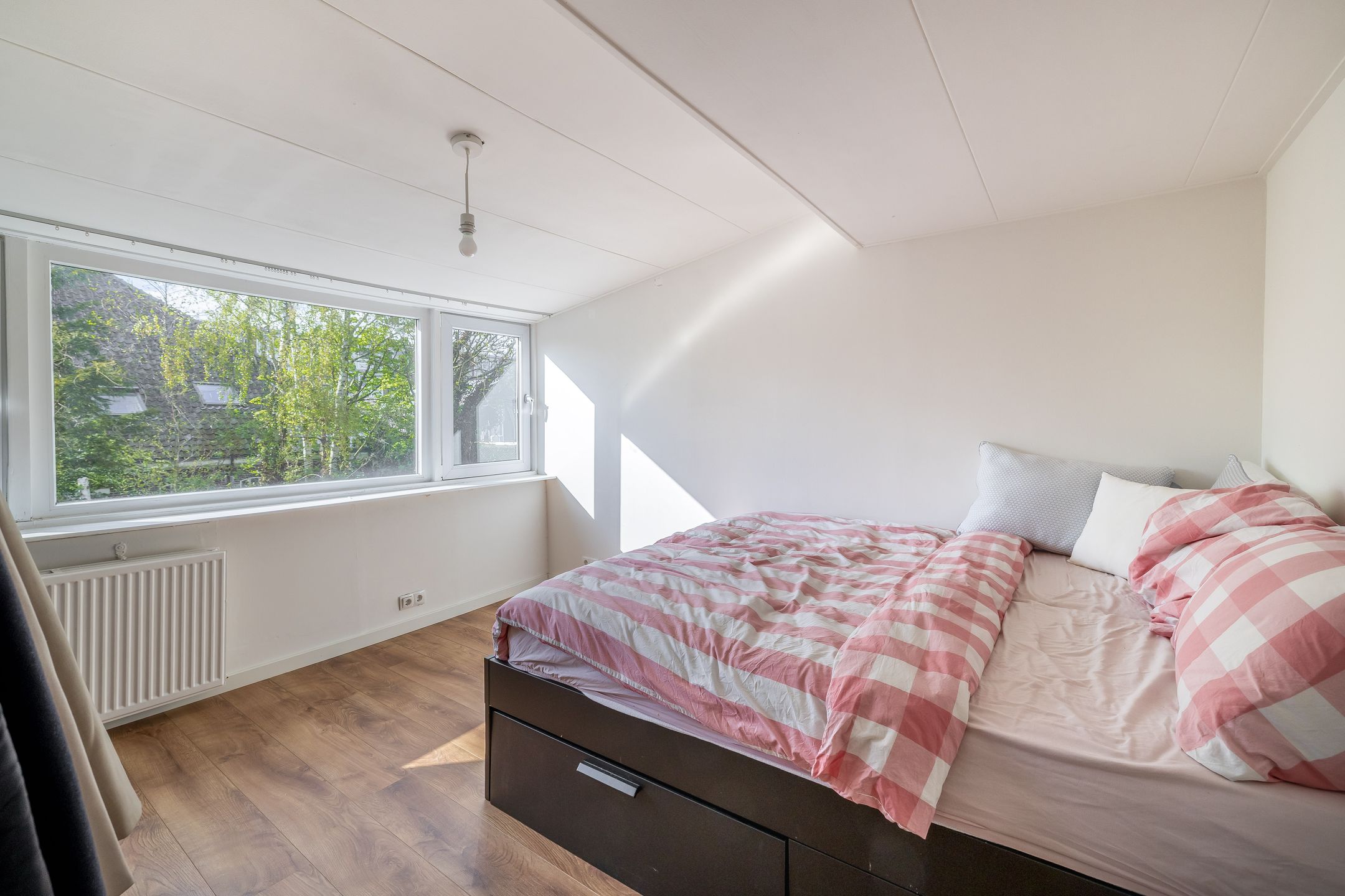 Foto 15 van Warmoesstraat 125