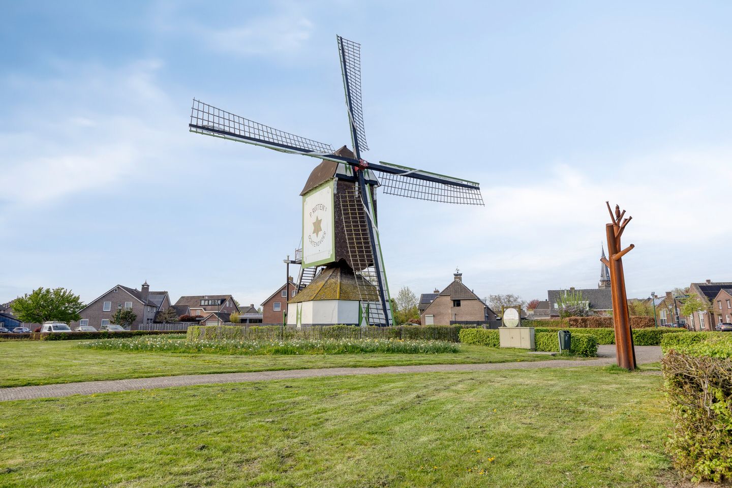 Photo 59 of Rondsel 14