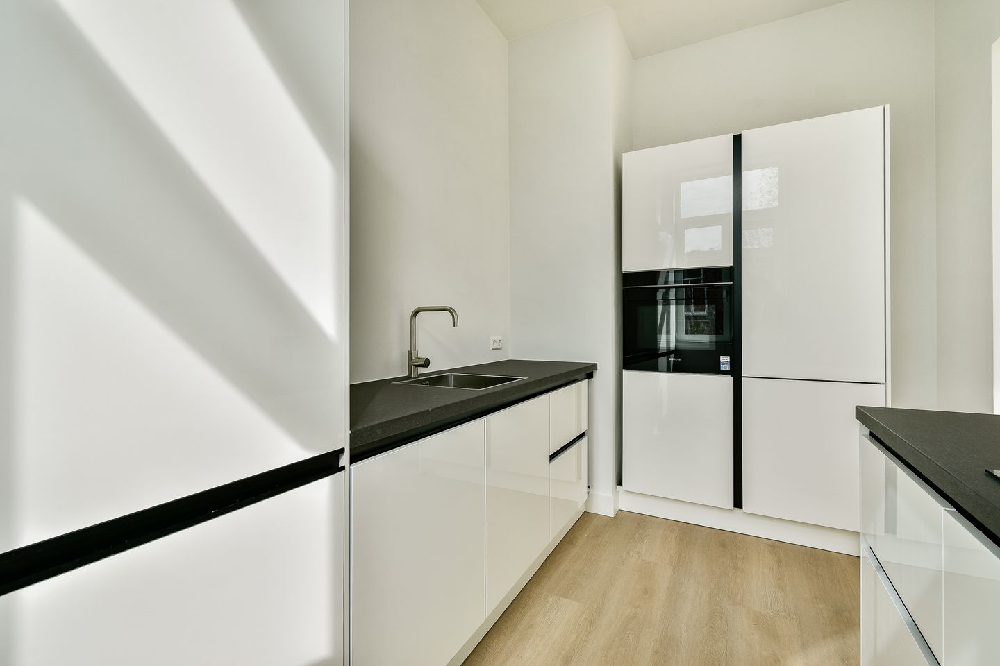 Photo 10 of Weteringschans 86-2