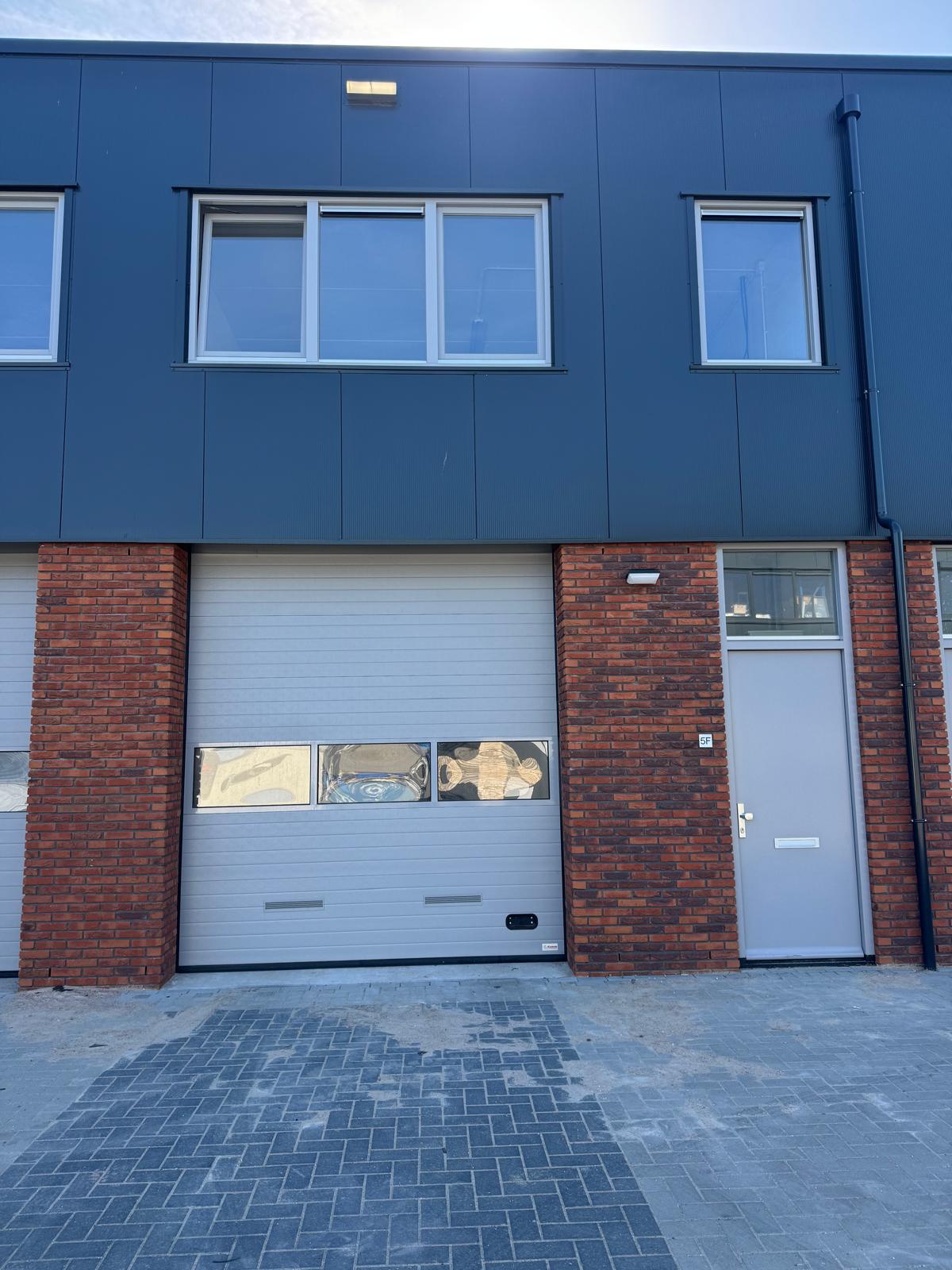 Bekijk foto 1 van Energiestraat 5-F